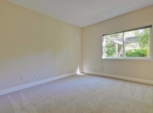 Building Photo - 3 bedroom 2 bath Townhome - Greenmeadow Neighborhood Palo Alto!  $6800