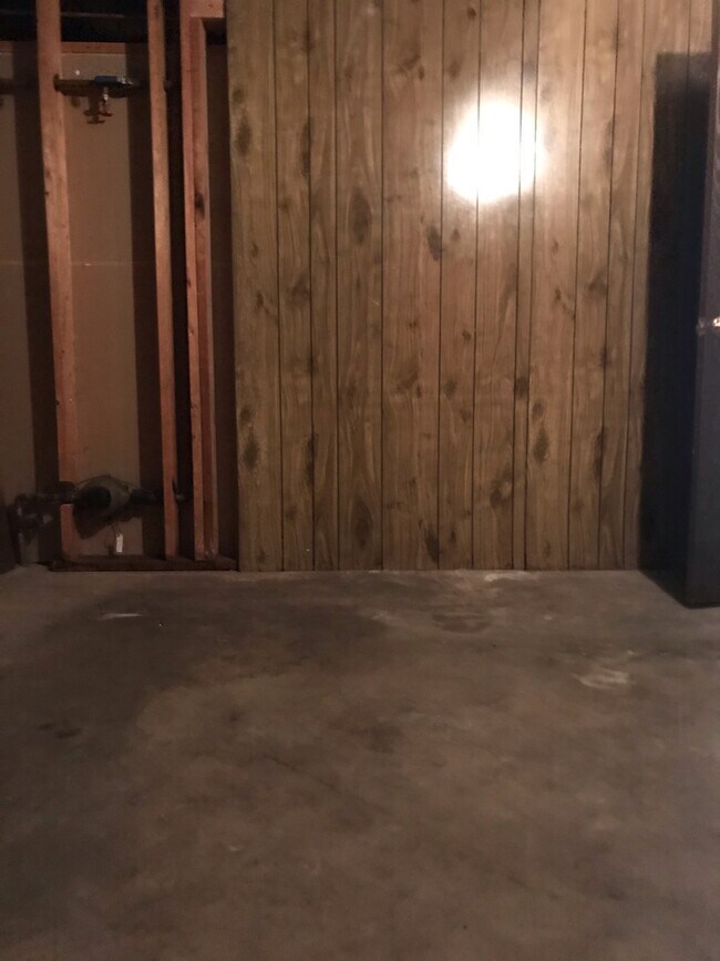 Building Photo - 2141-2128 28th Ave Ct