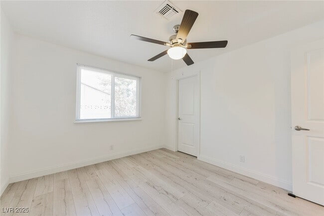 Building Photo - 3542 Bronco Rd