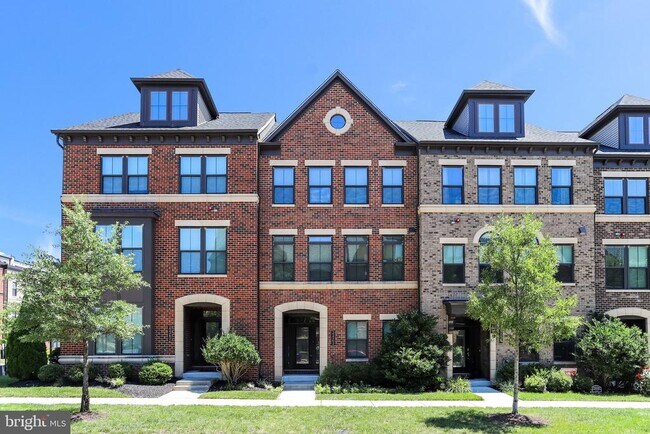 Building Photo - 22262 Philanthropic Dr