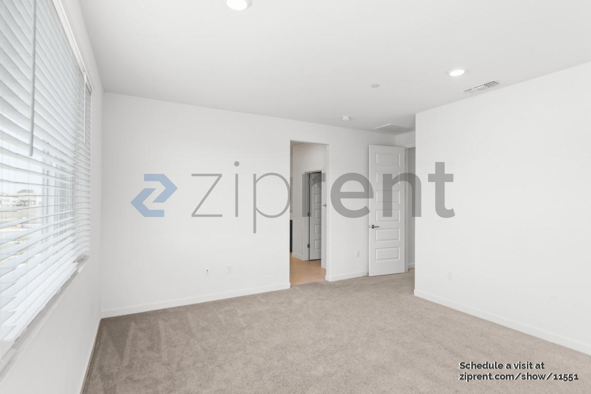 Building Photo - 17425 Graceada Ln
