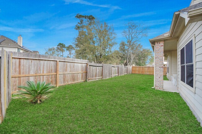 Building Photo - 8719 Sailing Dr