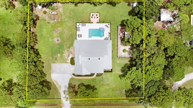 Building Photo - 15316 75th Way N