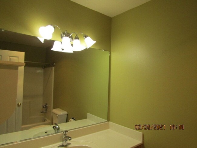 Building Photo - 3 bedroom 2 bathroom at the End of the cul-de-sac Home with RV Parking