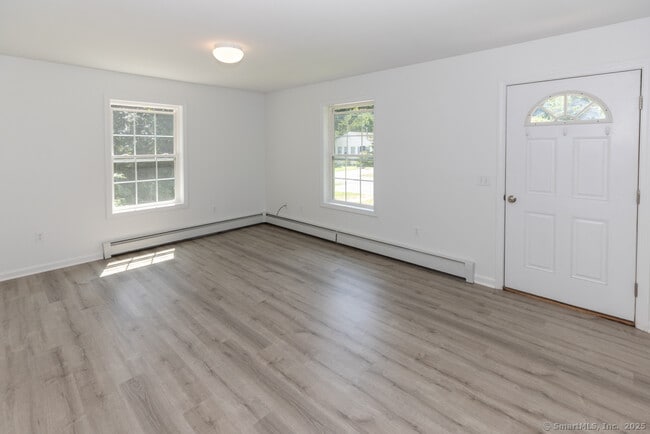 Building Photo - 9 Denmore Ln