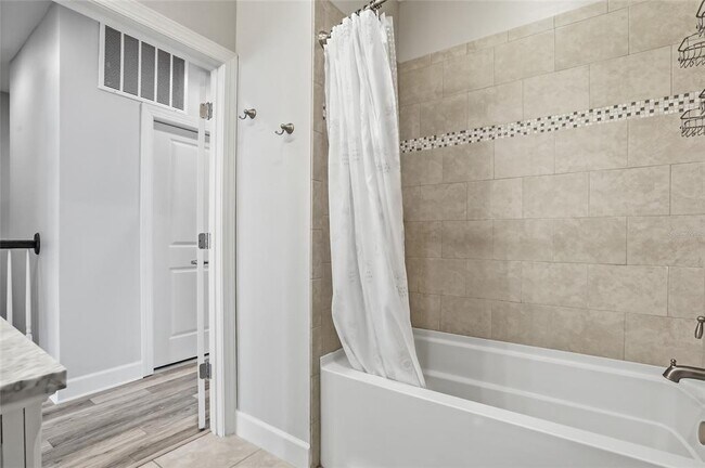 Building Photo - 3162 Moorings Dr S