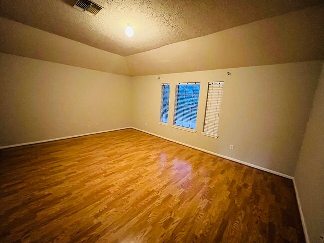 Building Photo - 23134 N Waterlake Dr