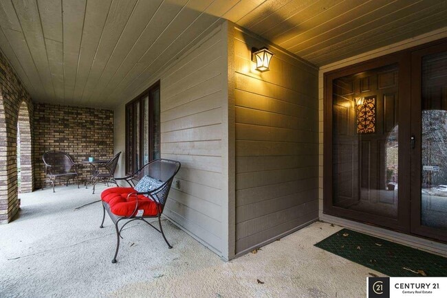 Building Photo - 845 Hidden Hills Dr