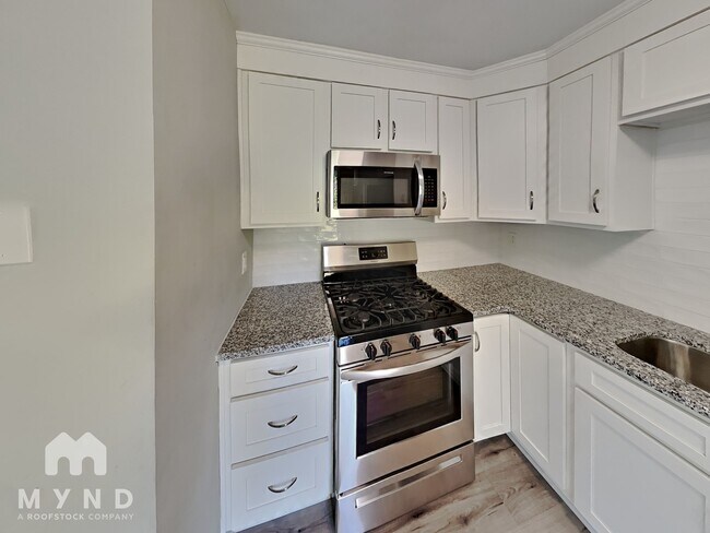 Building Photo - 3621 Firestone Dr