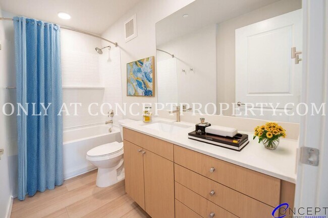 Building Photo - Modern Design, Exceptional Space: Discover This 3-Bedroom Residence at Studio Crossing! ***ONE MO...