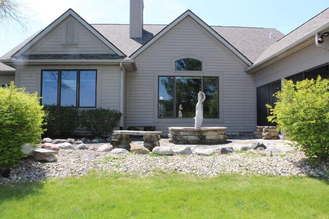 Building Photo - 10632 Lantern Bay Cove