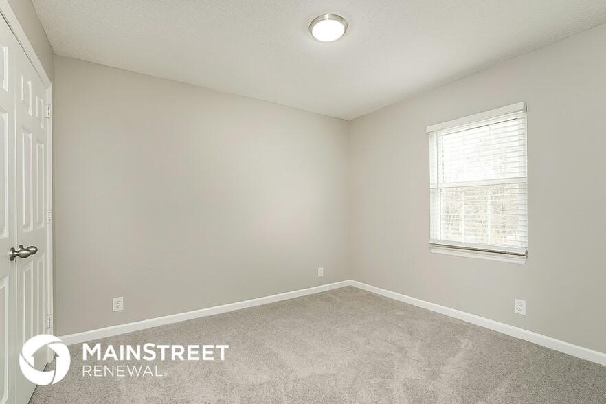 Building Photo - 1110 Cedarhill Ct