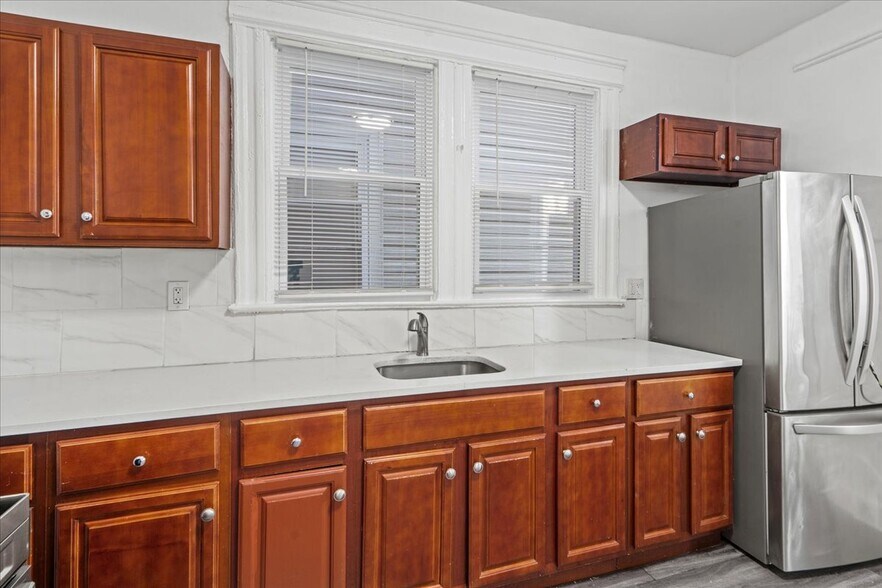 Building Photo - 871 S 19th St