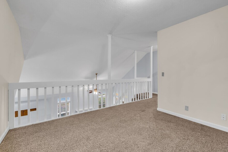 Building Photo - 5904 Colchester Dr