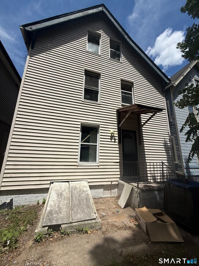 Building Photo - 280 W Ivy St