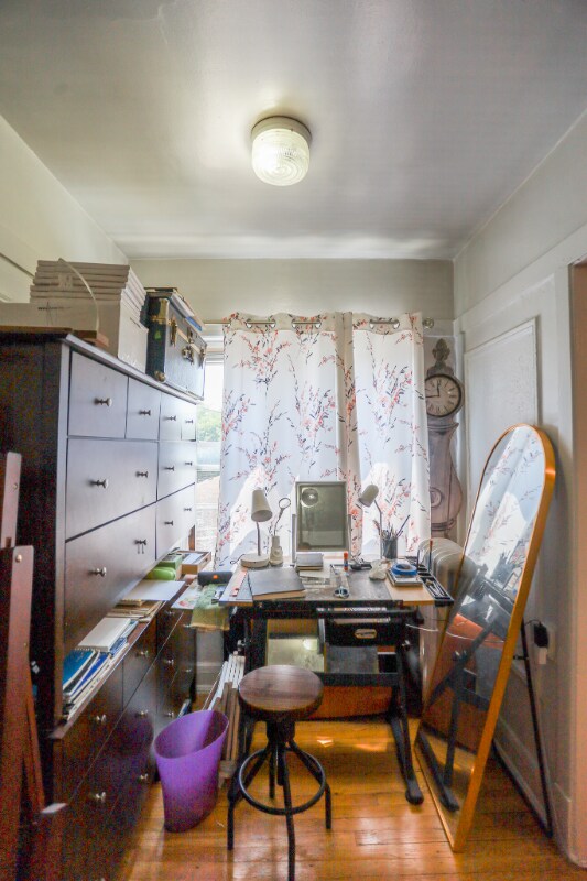 Building Photo - 6530 N Lakewood Ave