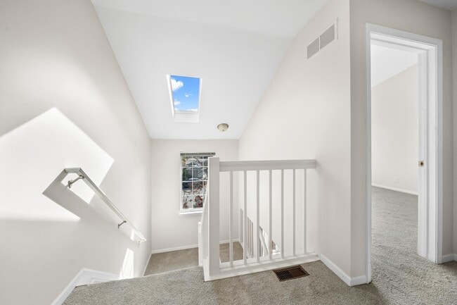 Building Photo - 222 Willis Ave