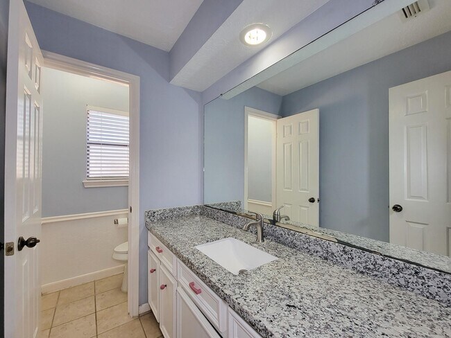 Building Photo - 17326 Ponderosa Pines Dr