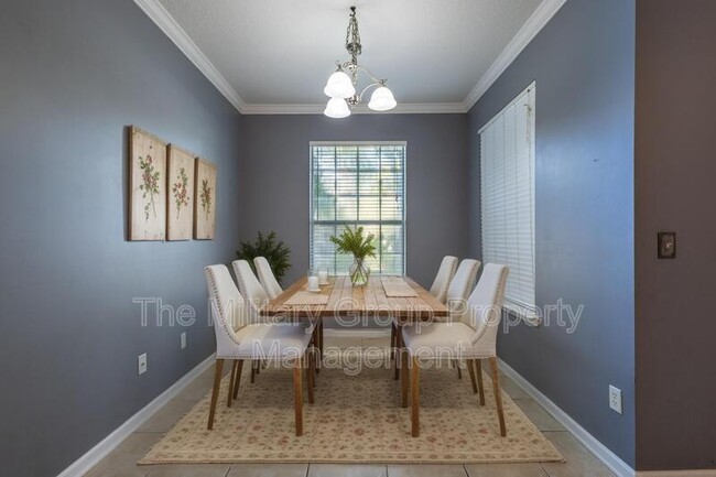 Building Photo - 9777 Summer Grove Way W