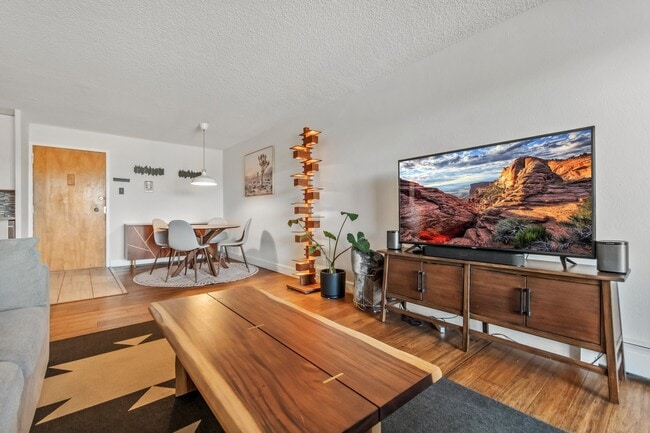 Building Photo - 4800 Hale Pky