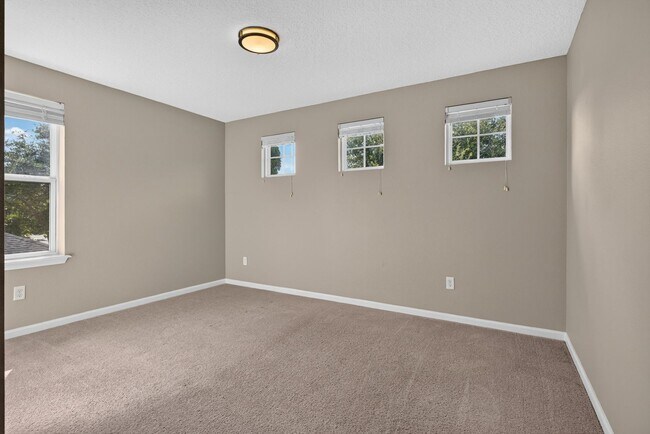 Building Photo - 13685 Goodson Pl