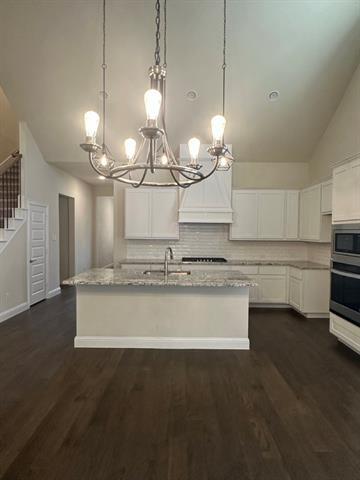 Building Photo - 3501 Clara Dr