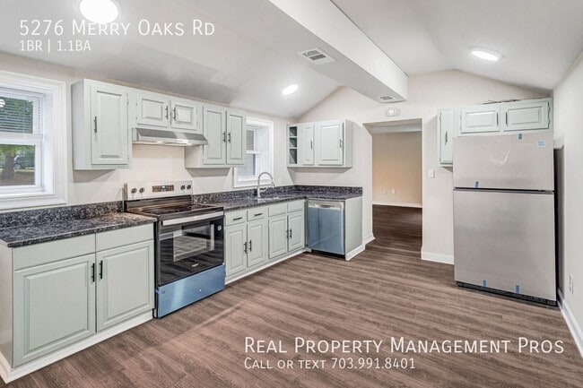 Building Photo - 5276 Merry Oaks Rd