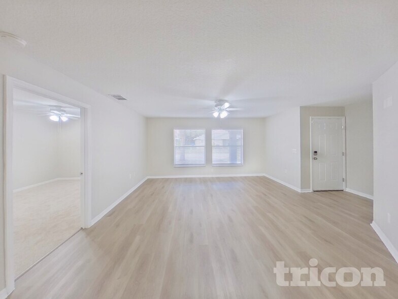 Building Photo - 10330 Summerview Cir