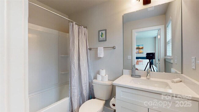 Building Photo - 5020 Central Ave