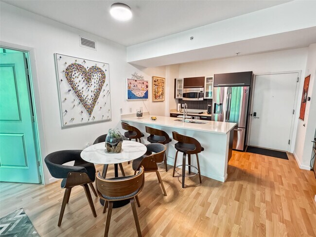 Building Photo - 333 NE 24th St