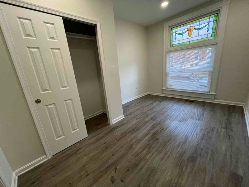 Building Photo - 524 S Macon St.