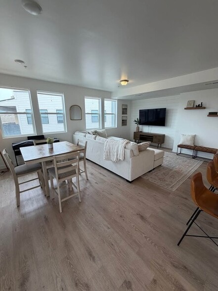 Building Photo - 8392 S Sky Mirror Ln