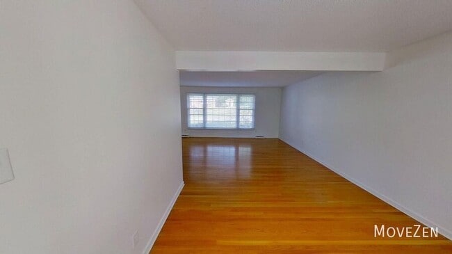 Building Photo - 1020 Wofford Ln