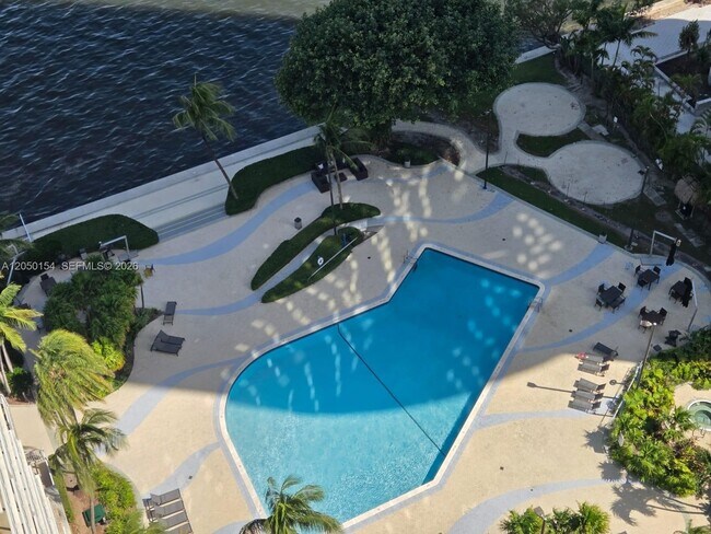Building Photo - 2451 Brickell Ave