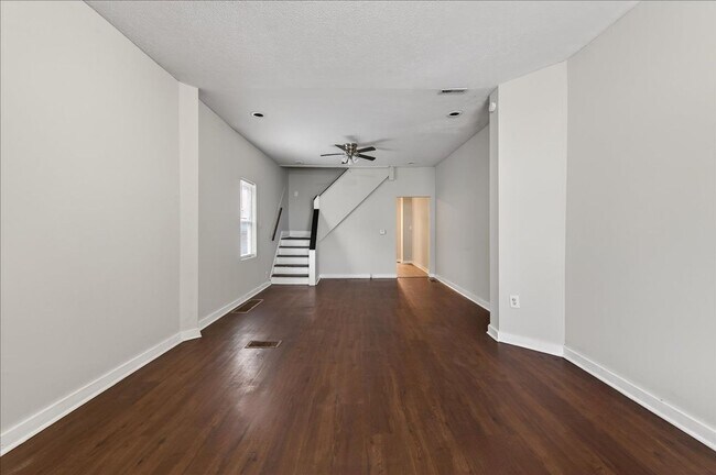 Building Photo - 1819-1819 Union St