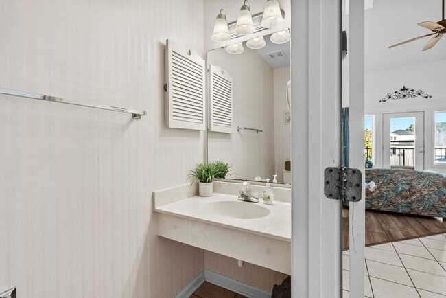 Building Photo - All Inclusive Seasonal Rental Available NOW-3/31/2026