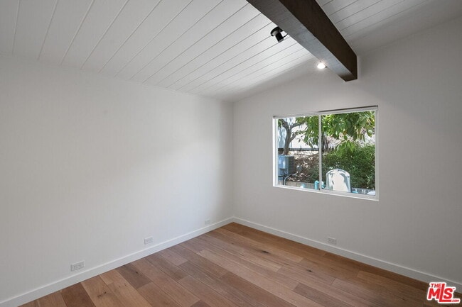 Building Photo - 1300 Bienveneda Ave