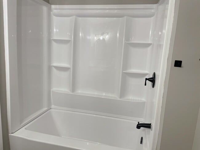 Building Photo - 4709 Cheltenham Rd