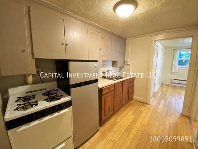 Building Photo - 575 S 900 E
