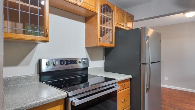 Building Photo - Charming 3BR Home with Massive Fenced in Yard