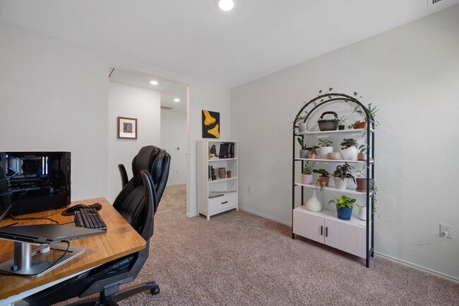 Building Photo - 7317 Sparkling Light Dr