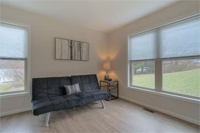 Building Photo - 1608 Whipple Dr