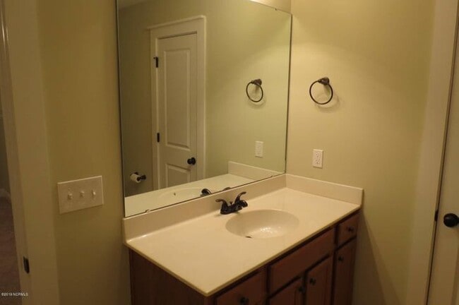 Building Photo - 1805 Fox Den Way