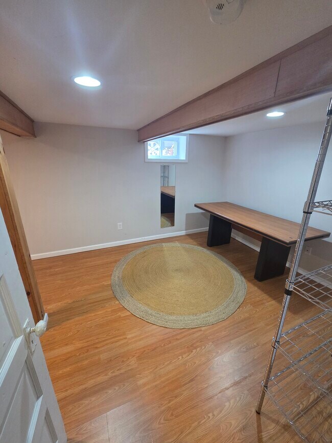 Building Photo - 176 W North St