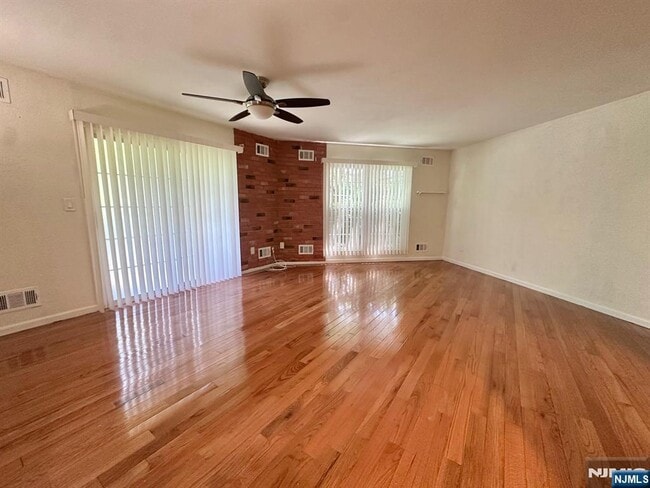 Building Photo - 951 Westgate Dr