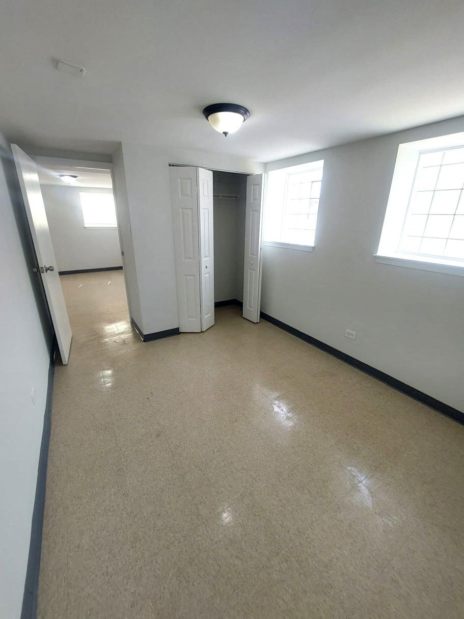 Building Photo - 4038 W Dickens Ave