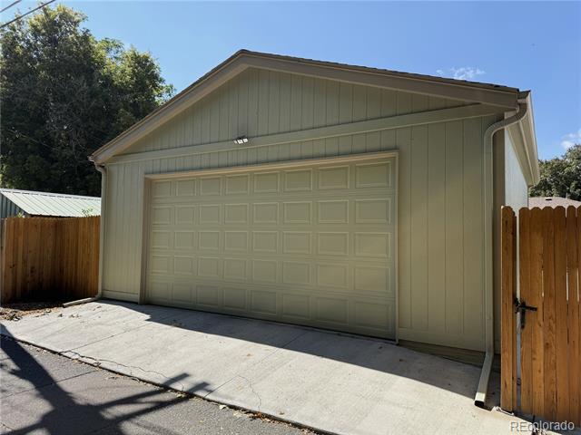 Building Photo - 1920 Willow St