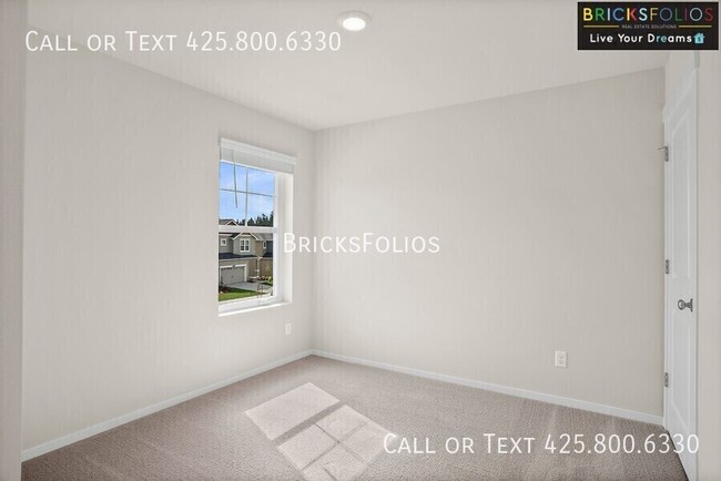 Building Photo - 1209 SW Pendleton Way