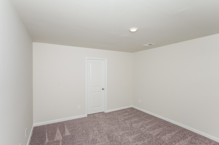 Building Photo - 308 Crooked Pne Ct