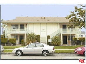 Building Photo - 2337 W Gramercy Ave